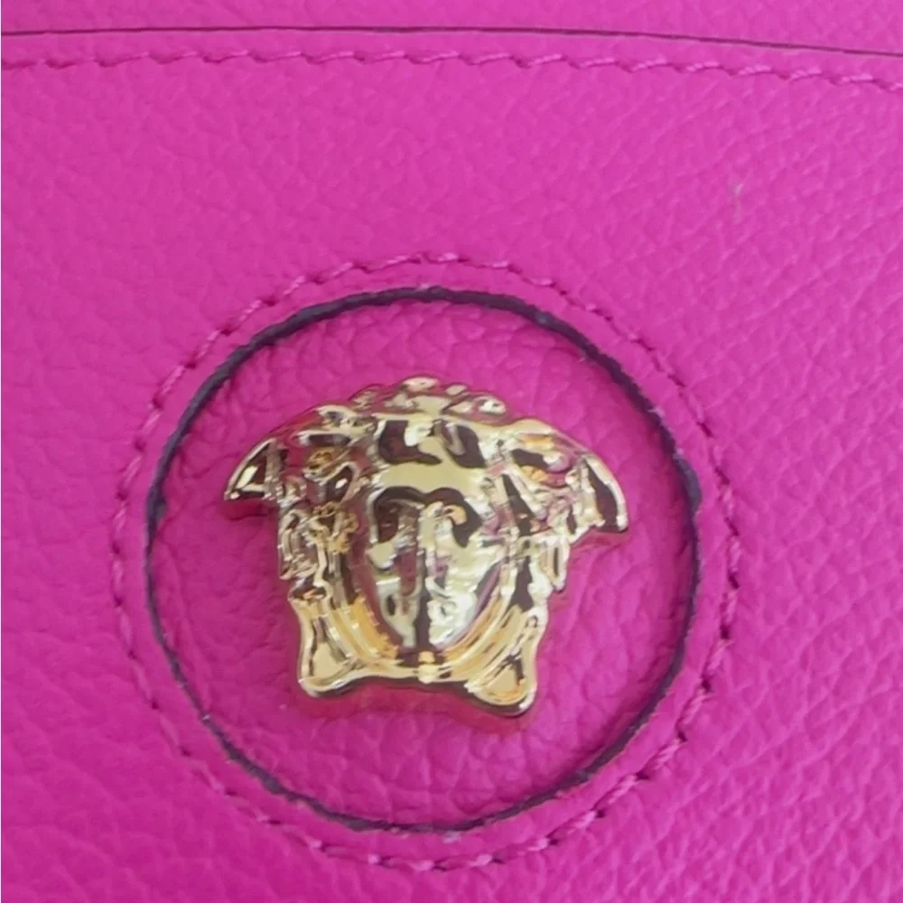 VERSAGE Leather Card Holder - Picture 2 of 6